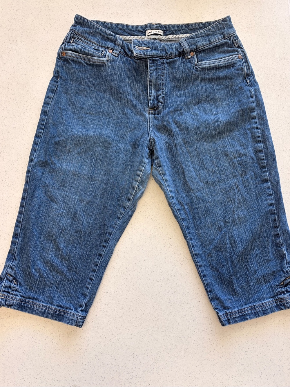 Lee Women's Mid Blue Denim Knee-Length Shorts